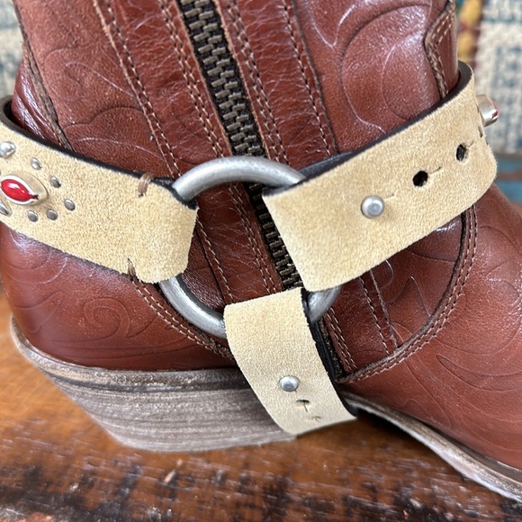Studded adjustable removable boot belts. New from Sundance. - Picture 8 of 8